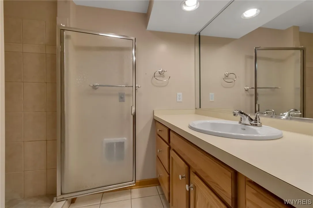 6675 Rohr Street, Wheatfield, New York 14304, Wheatfield, New York 14304, 3 Bedrooms Bedrooms, 9 Rooms Rooms,3 BathroomsBathrooms,Residential,Closed,6675 Rohr Street, Wheatfield, New York 14304,0,B1609615