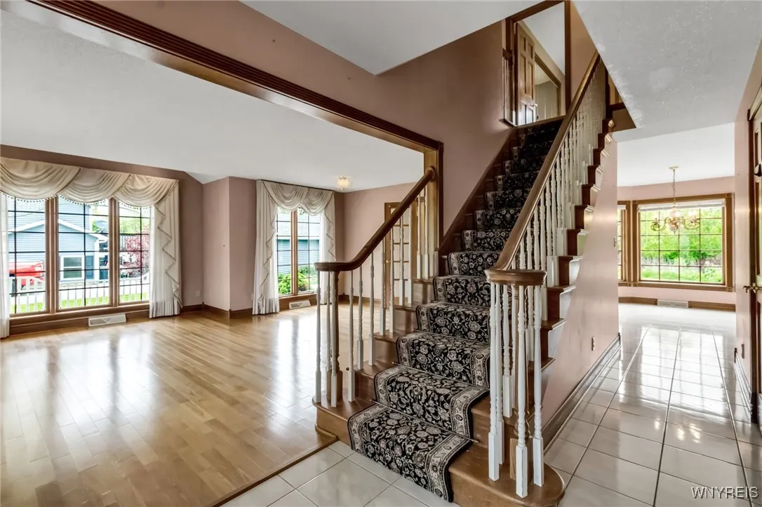6675 Rohr Street, Wheatfield, New York 14304, Wheatfield, New York 14304, 3 Bedrooms Bedrooms, 9 Rooms Rooms,3 BathroomsBathrooms,Residential,Closed,6675 Rohr Street, Wheatfield, New York 14304,0,B1609615