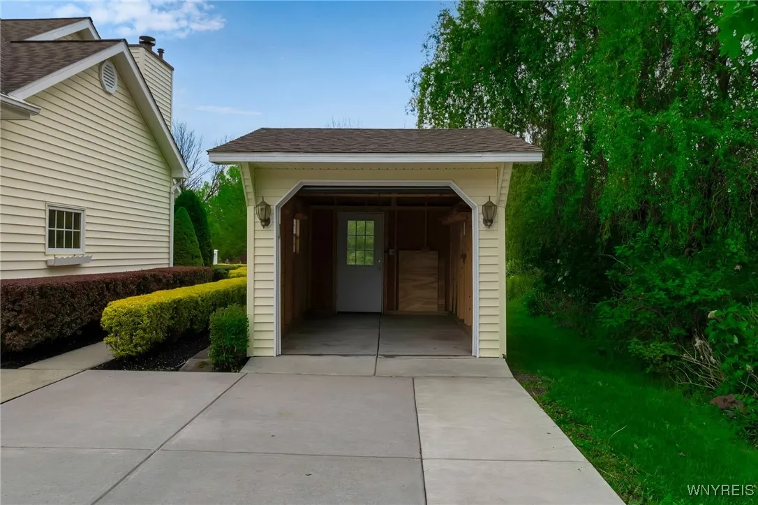 6675 Rohr Street, Wheatfield, New York 14304, Wheatfield, New York 14304, 3 Bedrooms Bedrooms, 9 Rooms Rooms,3 BathroomsBathrooms,Residential,Closed,6675 Rohr Street, Wheatfield, New York 14304,0,B1609615