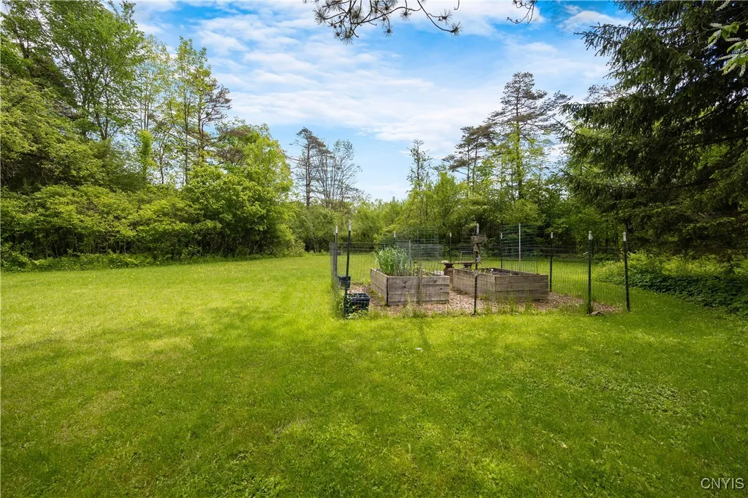 8105 Wilbarham Run, Pompey, New York 13104, Pompey, New York 13104, 3 Bedrooms Bedrooms, 8 Rooms Rooms,2 BathroomsBathrooms,Residential,Closed,8105 Wilbarham Run, Pompey, New York 13104,0,S1609526