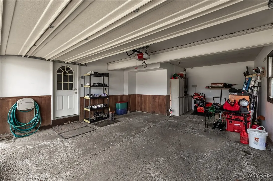 13 Robin Court, West Seneca, New York 14224, West Seneca, New York 14224, 3 Bedrooms Bedrooms, 7 Rooms Rooms,1 BathroomBathrooms,Residential,Closed,13 Robin Court, West Seneca, New York 14224,B1609664