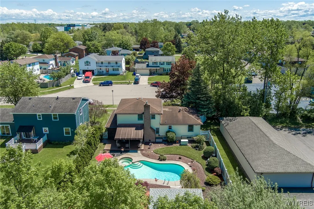 13 Robin Court, West Seneca, New York 14224, West Seneca, New York 14224, 3 Bedrooms Bedrooms, 7 Rooms Rooms,1 BathroomBathrooms,Residential,Closed,13 Robin Court, West Seneca, New York 14224,B1609664