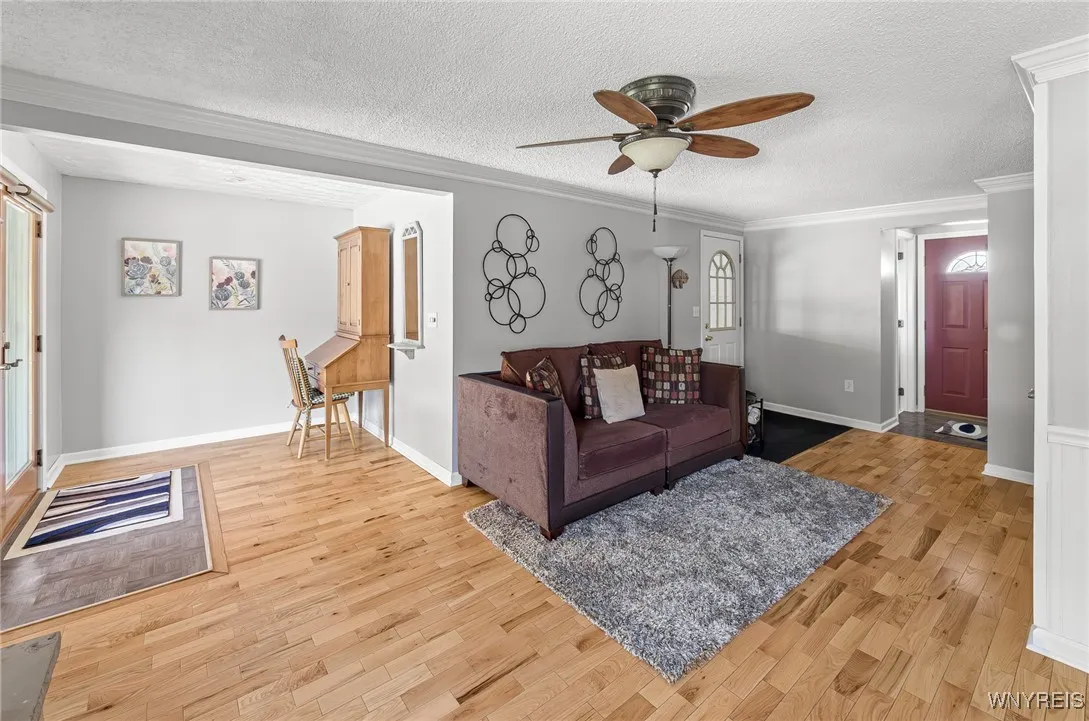 13 Robin Court, West Seneca, New York 14224, West Seneca, New York 14224, 3 Bedrooms Bedrooms, 7 Rooms Rooms,1 BathroomBathrooms,Residential,Closed,13 Robin Court, West Seneca, New York 14224,B1609664