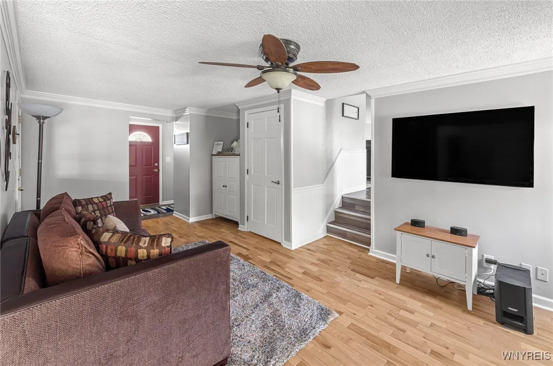 13 Robin Court, West Seneca, New York 14224, West Seneca, New York 14224, 3 Bedrooms Bedrooms, 7 Rooms Rooms,1 BathroomBathrooms,Residential,Closed,13 Robin Court, West Seneca, New York 14224,B1609664