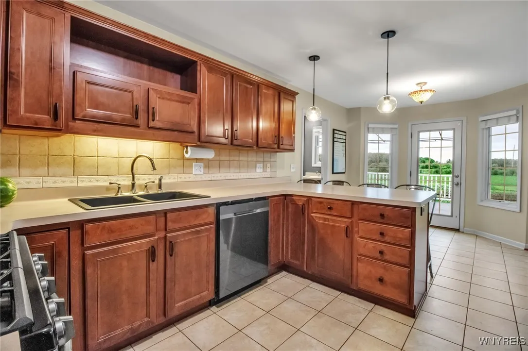 4343 Lockport Road, Cambria, New York 14094, Cambria, New York 14094, 3 Bedrooms Bedrooms, 9 Rooms Rooms,2 BathroomsBathrooms,Residential,Closed,4343 Lockport Road, Cambria, New York 14094,0,B1609536