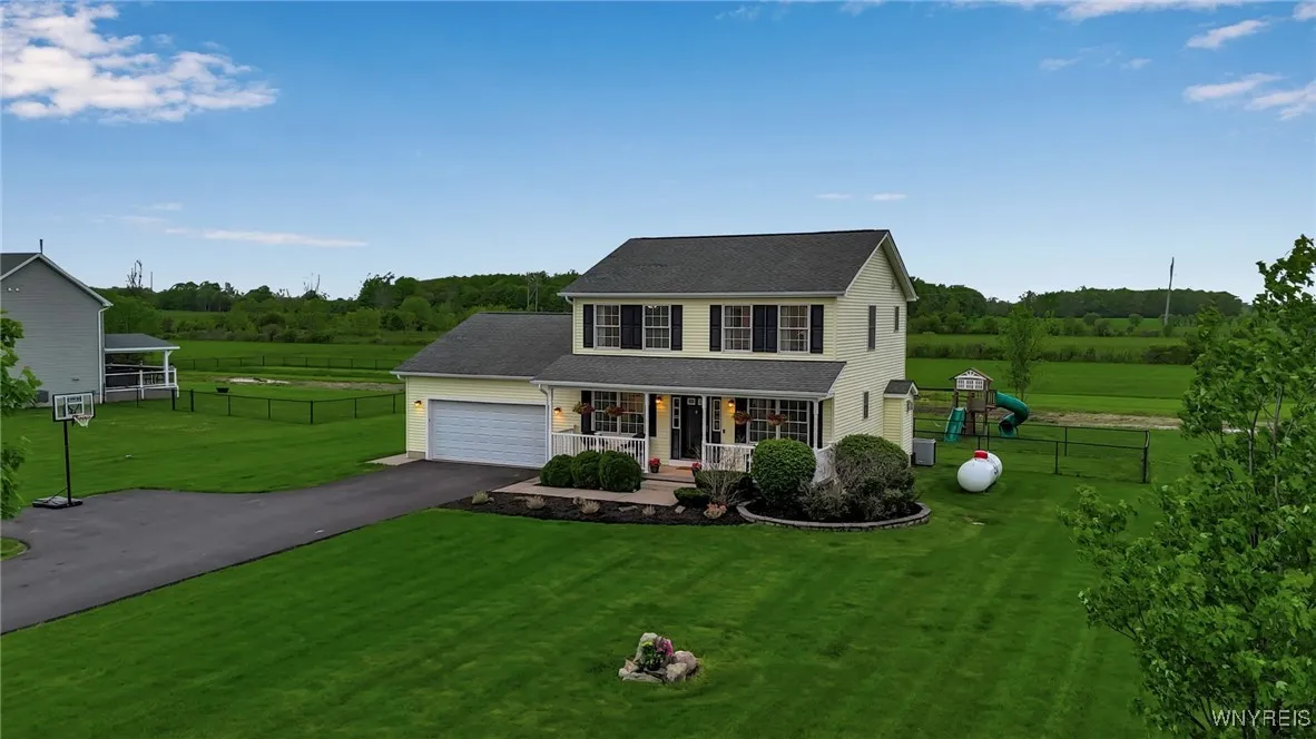 4343 Lockport Road, Cambria, New York 14094, Cambria, New York 14094, 3 Bedrooms Bedrooms, 9 Rooms Rooms,2 BathroomsBathrooms,Residential,Closed,4343 Lockport Road, Cambria, New York 14094,0,B1609536