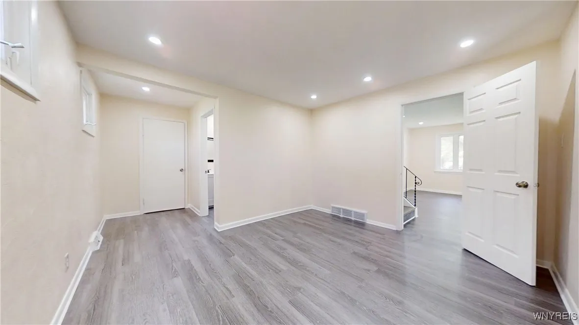 7847 Erie Road, Evans, New York 14047, Evans, New York 14047, 4 Bedrooms Bedrooms, 6 Rooms Rooms,2 BathroomsBathrooms,Residential,Closed,7847 Erie Road, Evans, New York 14047,0,B1609453
