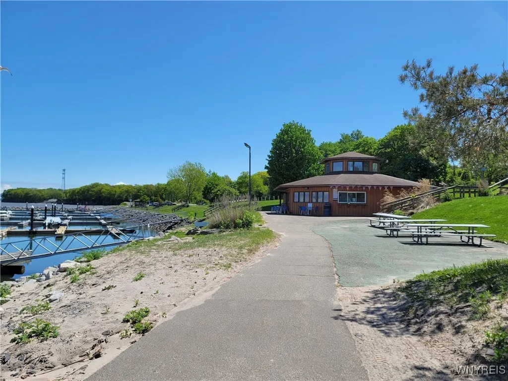 7847 Erie Road, Evans, New York 14047, Evans, New York 14047, 4 Bedrooms Bedrooms, 6 Rooms Rooms,2 BathroomsBathrooms,Residential,Closed,7847 Erie Road, Evans, New York 14047,0,B1609453