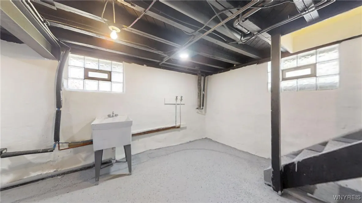 7847 Erie Road, Evans, New York 14047, Evans, New York 14047, 4 Bedrooms Bedrooms, 6 Rooms Rooms,2 BathroomsBathrooms,Residential,Closed,7847 Erie Road, Evans, New York 14047,0,B1609453