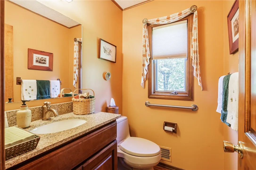 144 Guygrace Lane, Penfield, New York 14580, Penfield, New York 14580, 4 Bedrooms Bedrooms, 9 Rooms Rooms,2 BathroomsBathrooms,Residential,Closed,144 Guygrace Lane, Penfield, New York 14580,R1609731