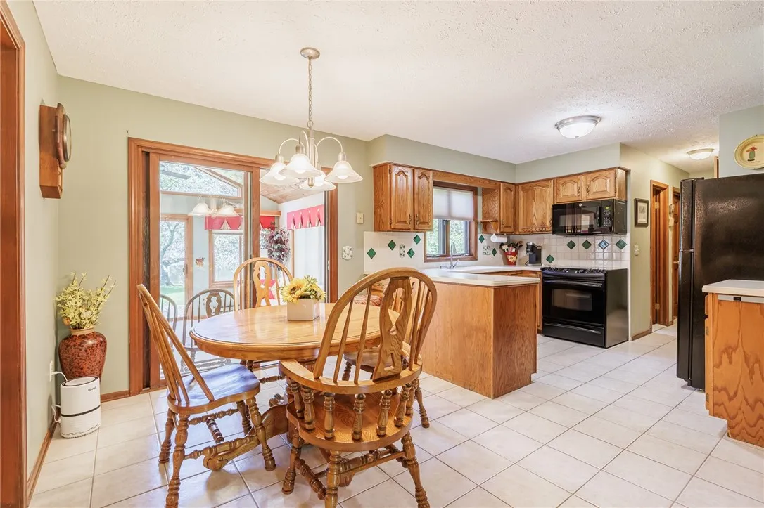 144 Guygrace Lane, Penfield, New York 14580, Penfield, New York 14580, 4 Bedrooms Bedrooms, 9 Rooms Rooms,2 BathroomsBathrooms,Residential,Closed,144 Guygrace Lane, Penfield, New York 14580,R1609731