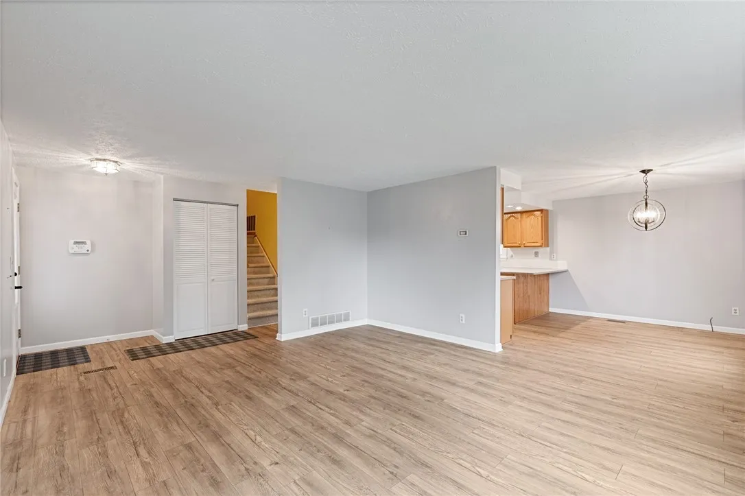 194 Citation Drive, Henrietta, New York 14467, Henrietta, New York 14467, 4 Bedrooms Bedrooms, 10 Rooms Rooms,2 BathroomsBathrooms,Residential,Closed,194 Citation Drive, Henrietta, New York 14467,R1609741