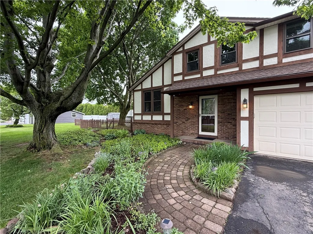 300 Amy Lane, Clarkson, New York 14420, Clarkson, New York 14420, 3 Bedrooms Bedrooms, 9 Rooms Rooms,2 BathroomsBathrooms,Residential,Closed,300 Amy Lane, Clarkson, New York 14420,R1609127