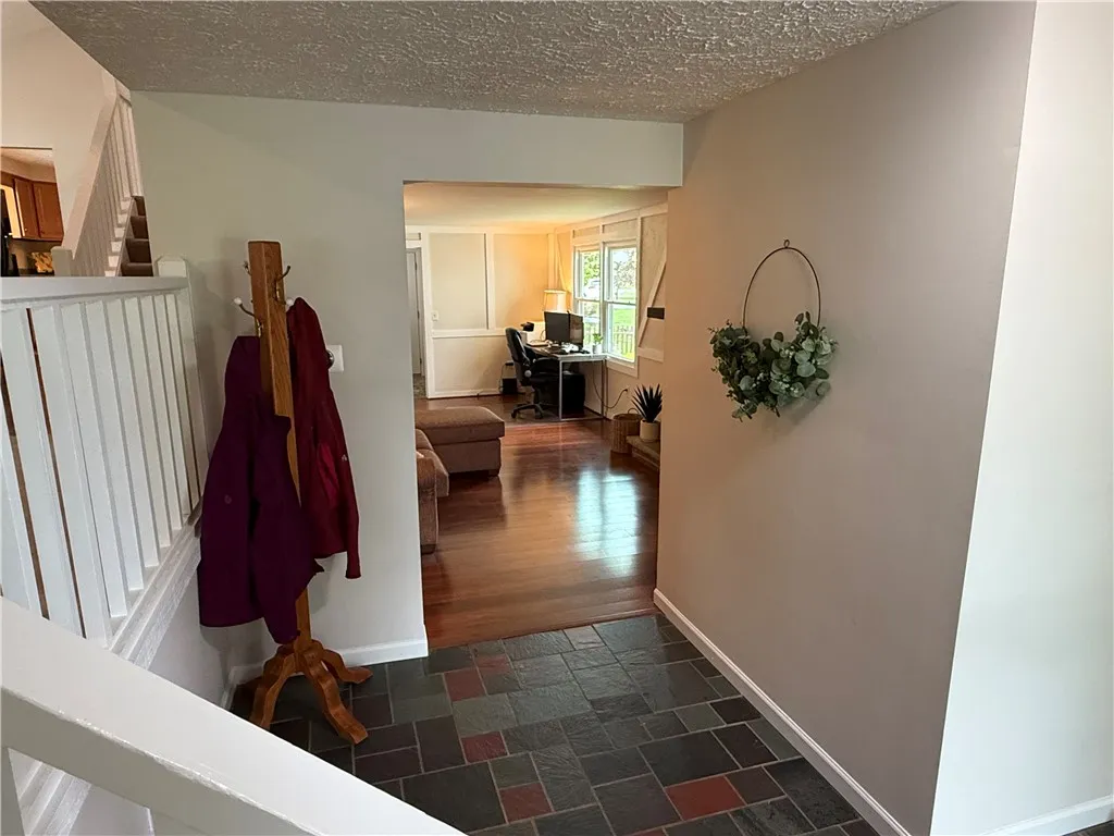 300 Amy Lane, Clarkson, New York 14420, Clarkson, New York 14420, 3 Bedrooms Bedrooms, 9 Rooms Rooms,2 BathroomsBathrooms,Residential,Closed,300 Amy Lane, Clarkson, New York 14420,R1609127