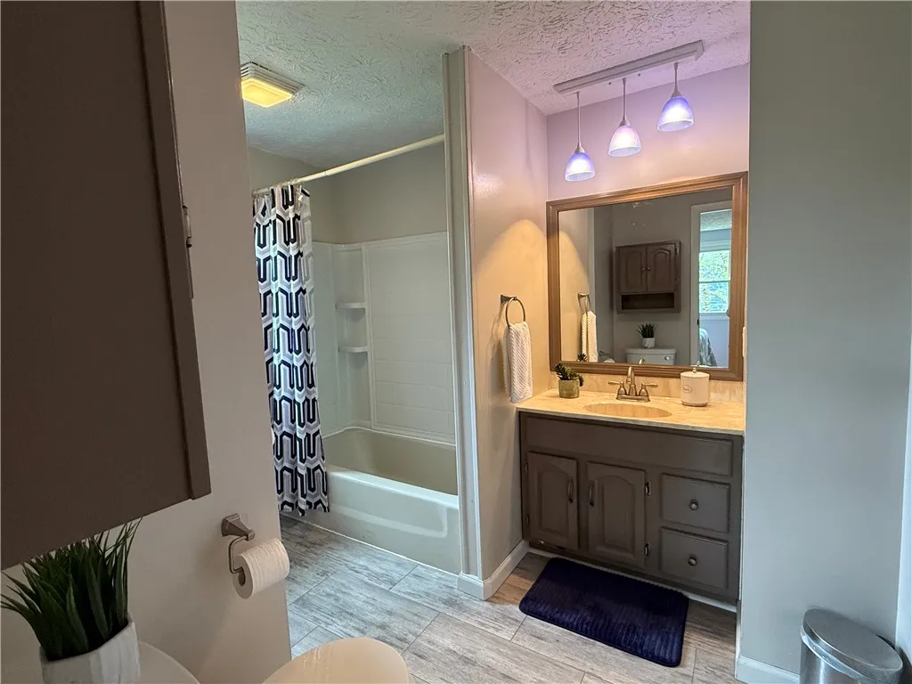 300 Amy Lane, Clarkson, New York 14420, Clarkson, New York 14420, 3 Bedrooms Bedrooms, 9 Rooms Rooms,2 BathroomsBathrooms,Residential,Closed,300 Amy Lane, Clarkson, New York 14420,R1609127
