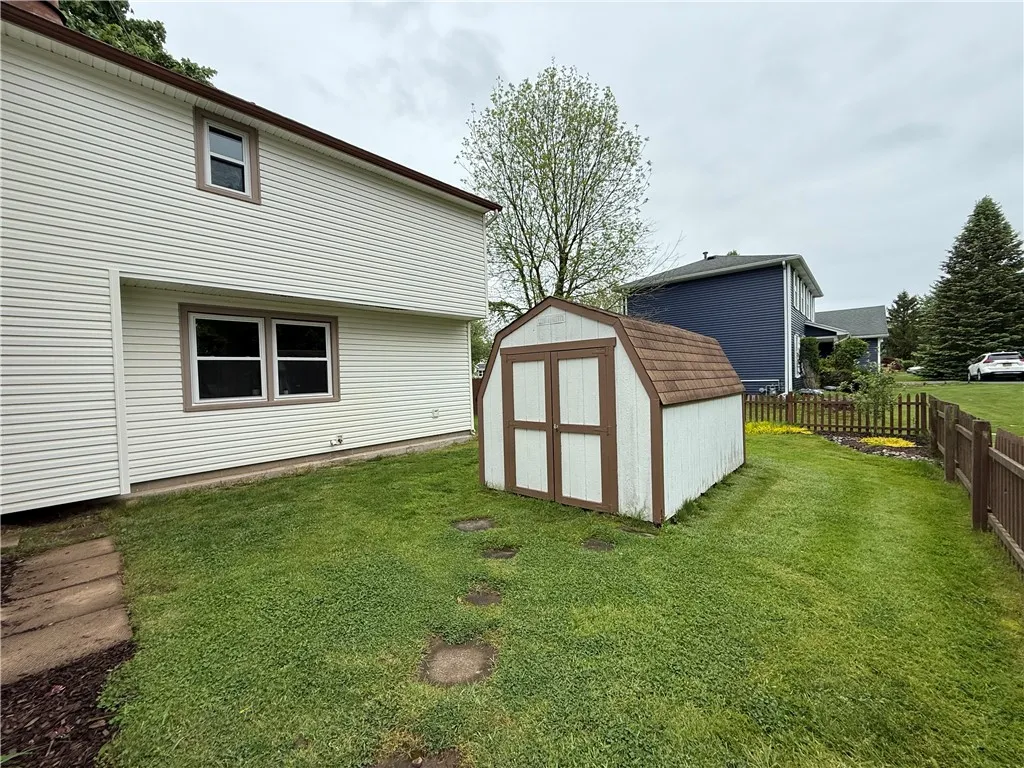 300 Amy Lane, Clarkson, New York 14420, Clarkson, New York 14420, 3 Bedrooms Bedrooms, 9 Rooms Rooms,2 BathroomsBathrooms,Residential,Closed,300 Amy Lane, Clarkson, New York 14420,R1609127