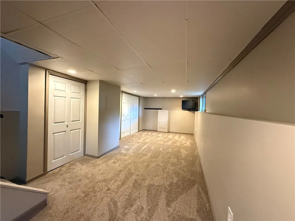 300 Amy Lane, Clarkson, New York 14420, Clarkson, New York 14420, 3 Bedrooms Bedrooms, 9 Rooms Rooms,2 BathroomsBathrooms,Residential,Closed,300 Amy Lane, Clarkson, New York 14420,R1609127