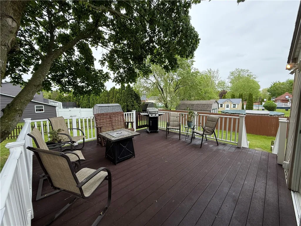 300 Amy Lane, Clarkson, New York 14420, Clarkson, New York 14420, 3 Bedrooms Bedrooms, 9 Rooms Rooms,2 BathroomsBathrooms,Residential,Closed,300 Amy Lane, Clarkson, New York 14420,R1609127