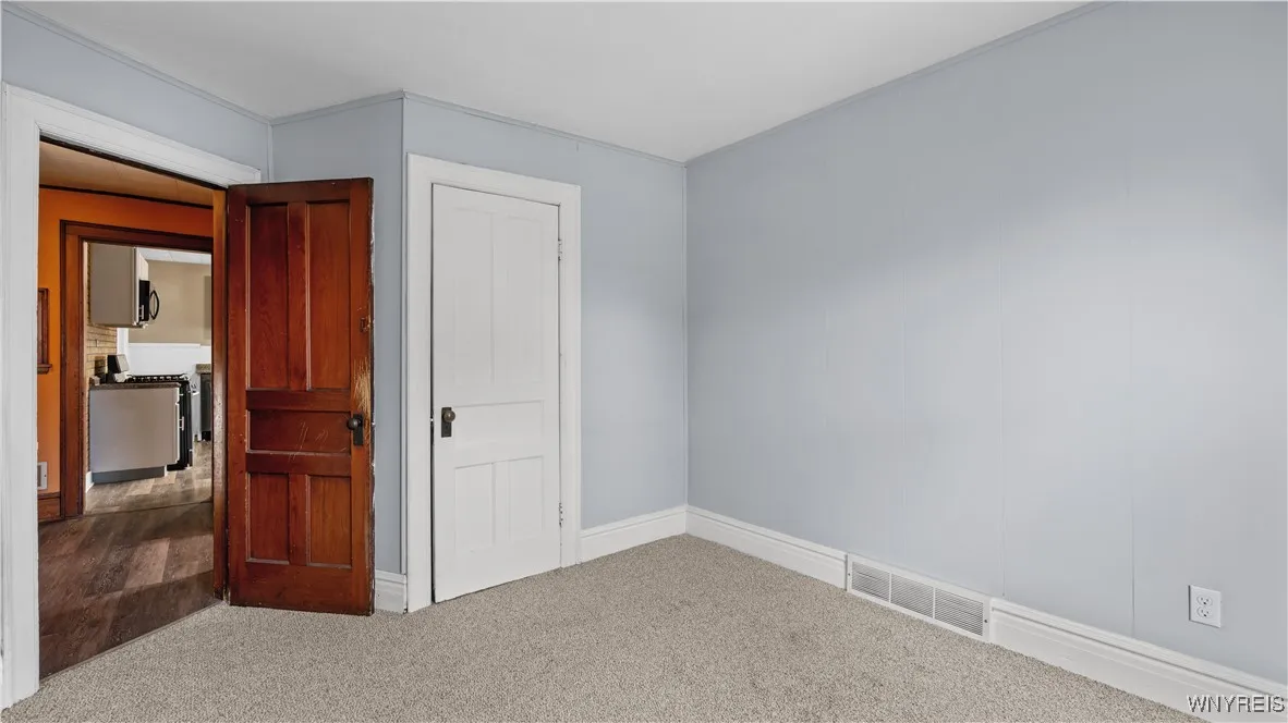 35 Duerstein Street, Buffalo, New York 14210, Buffalo, New York 14210, 6 Bedrooms Bedrooms, ,2 BathroomsBathrooms,Residential,Closed,35 Duerstein Street, Buffalo, New York 14210,B1609687
