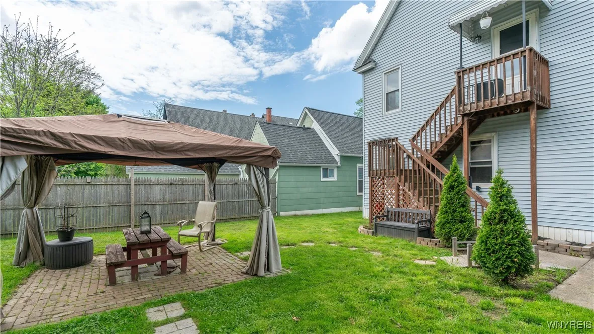 35 Duerstein Street, Buffalo, New York 14210, Buffalo, New York 14210, 6 Bedrooms Bedrooms, ,2 BathroomsBathrooms,Residential,Closed,35 Duerstein Street, Buffalo, New York 14210,B1609687