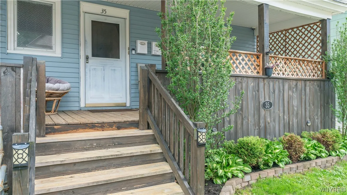 35 Duerstein Street, Buffalo, New York 14210, Buffalo, New York 14210, 6 Bedrooms Bedrooms, ,2 BathroomsBathrooms,Residential,Closed,35 Duerstein Street, Buffalo, New York 14210,B1609687