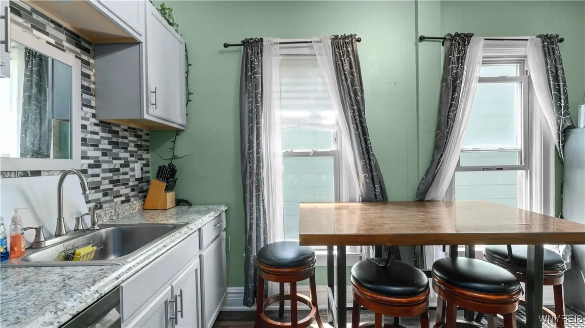 35 Duerstein Street, Buffalo, New York 14210, Buffalo, New York 14210, 6 Bedrooms Bedrooms, ,2 BathroomsBathrooms,Residential,Closed,35 Duerstein Street, Buffalo, New York 14210,B1609687