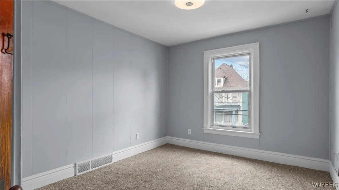 35 Duerstein Street, Buffalo, New York 14210, Buffalo, New York 14210, 6 Bedrooms Bedrooms, ,2 BathroomsBathrooms,Residential,Closed,35 Duerstein Street, Buffalo, New York 14210,B1609687