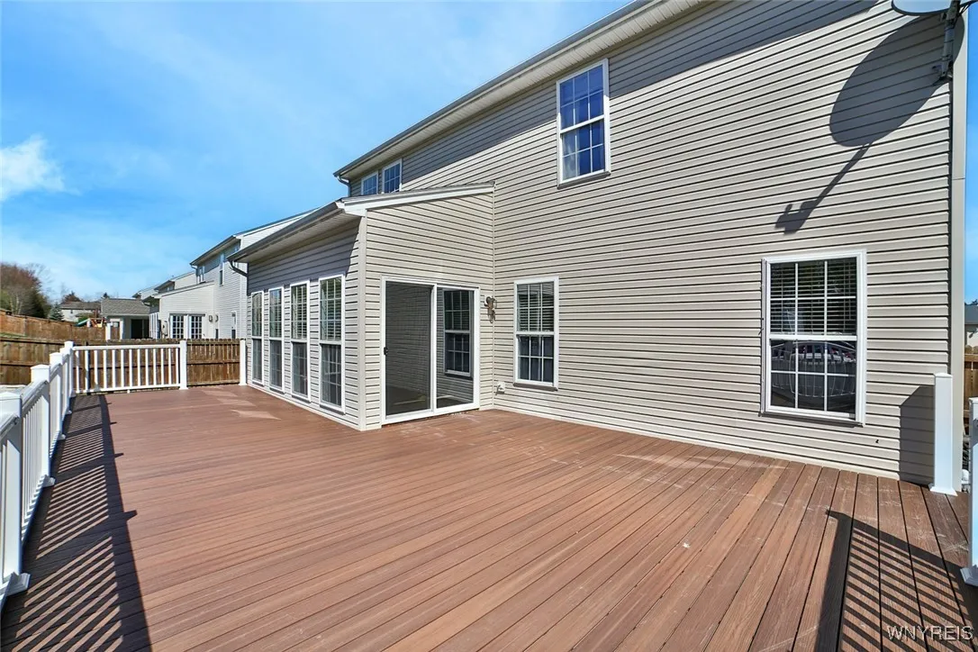 2224 Hunters Hollow Lane, Hamburg, New York 14085, Hamburg, New York 14085, 4 Bedrooms Bedrooms, 10 Rooms Rooms,3 BathroomsBathrooms,Residential,Closed,2224 Hunters Hollow Lane, Hamburg, New York 14085,0,B1603742