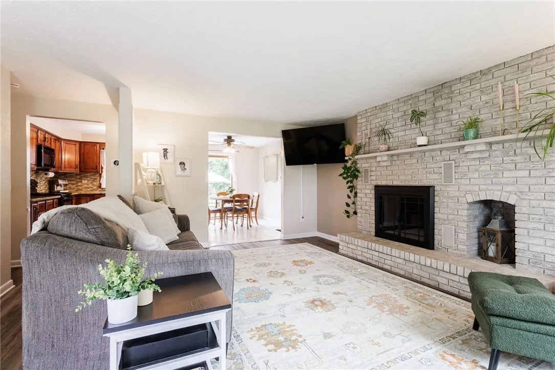 25 Selkirk Drive, Greece, New York 14626, Greece, New York 14626, 3 Bedrooms Bedrooms, 6 Rooms Rooms,1 BathroomBathrooms,Residential,Closed,25 Selkirk Drive, Greece, New York 14626,R1608429
