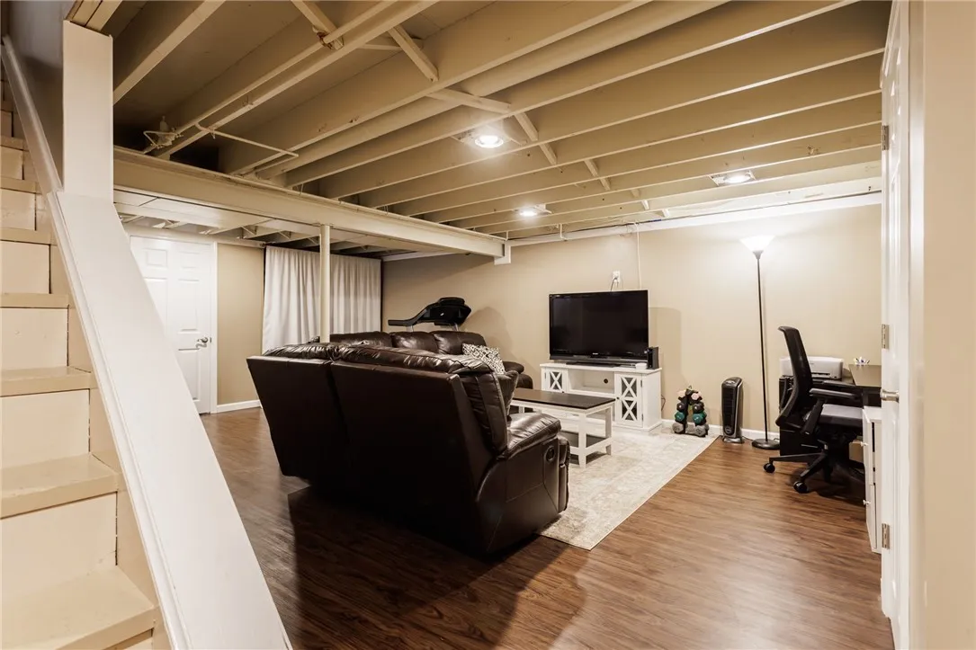 25 Selkirk Drive, Greece, New York 14626, Greece, New York 14626, 3 Bedrooms Bedrooms, 6 Rooms Rooms,1 BathroomBathrooms,Residential,Closed,25 Selkirk Drive, Greece, New York 14626,R1608429