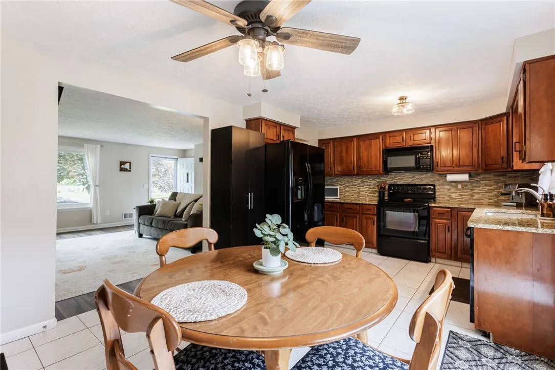 25 Selkirk Drive, Greece, New York 14626, Greece, New York 14626, 3 Bedrooms Bedrooms, 6 Rooms Rooms,1 BathroomBathrooms,Residential,Closed,25 Selkirk Drive, Greece, New York 14626,R1608429