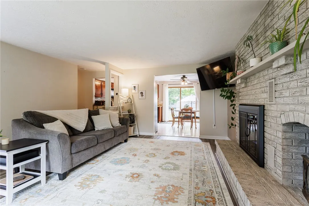 25 Selkirk Drive, Greece, New York 14626, Greece, New York 14626, 3 Bedrooms Bedrooms, 6 Rooms Rooms,1 BathroomBathrooms,Residential,Closed,25 Selkirk Drive, Greece, New York 14626,R1608429
