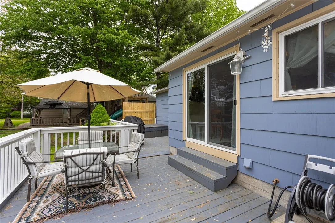 25 Selkirk Drive, Greece, New York 14626, Greece, New York 14626, 3 Bedrooms Bedrooms, 6 Rooms Rooms,1 BathroomBathrooms,Residential,Closed,25 Selkirk Drive, Greece, New York 14626,R1608429