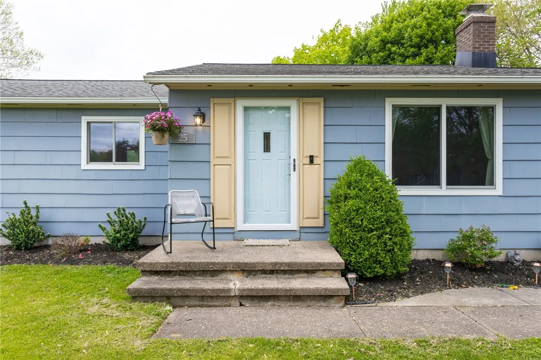 25 Selkirk Drive, Greece, New York 14626, Greece, New York 14626, 3 Bedrooms Bedrooms, 6 Rooms Rooms,1 BathroomBathrooms,Residential,Closed,25 Selkirk Drive, Greece, New York 14626,R1608429