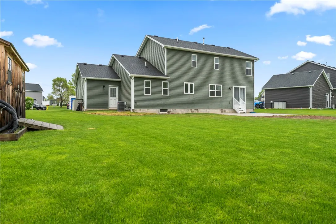 214 Blue Mountain Drive, Parma, New York 14468, Parma, New York 14468, 3 Bedrooms Bedrooms, 8 Rooms Rooms,2 BathroomsBathrooms,Residential,Closed,214 Blue Mountain Drive, Parma, New York 14468,R1608372
