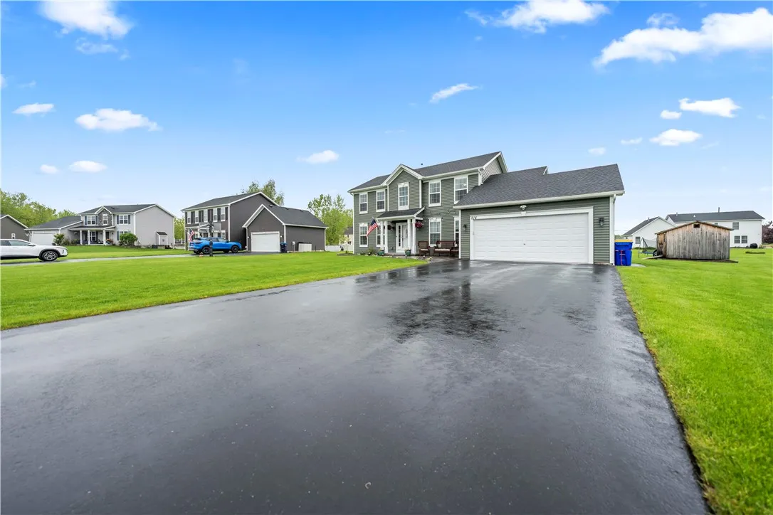 214 Blue Mountain Drive, Parma, New York 14468, Parma, New York 14468, 3 Bedrooms Bedrooms, 8 Rooms Rooms,2 BathroomsBathrooms,Residential,Closed,214 Blue Mountain Drive, Parma, New York 14468,R1608372