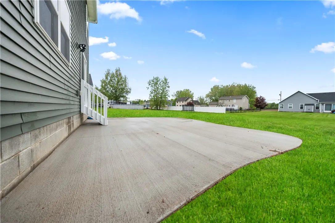 214 Blue Mountain Drive, Parma, New York 14468, Parma, New York 14468, 3 Bedrooms Bedrooms, 8 Rooms Rooms,2 BathroomsBathrooms,Residential,Closed,214 Blue Mountain Drive, Parma, New York 14468,R1608372