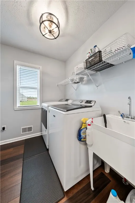 214 Blue Mountain Drive, Parma, New York 14468, Parma, New York 14468, 3 Bedrooms Bedrooms, 8 Rooms Rooms,2 BathroomsBathrooms,Residential,Closed,214 Blue Mountain Drive, Parma, New York 14468,R1608372