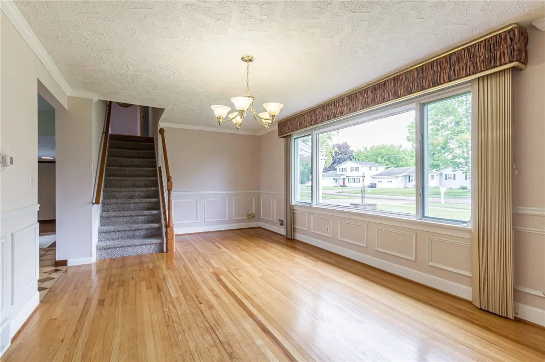 63 Shadywood Drive, Gates, New York 14606, Gates, New York 14606, 4 Bedrooms Bedrooms, 8 Rooms Rooms,2 BathroomsBathrooms,Residential,Closed,63 Shadywood Drive, Gates, New York 14606,R1608496