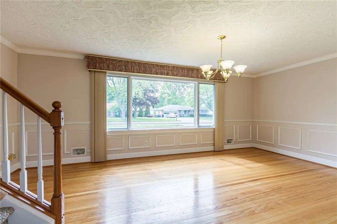 63 Shadywood Drive, Gates, New York 14606, Gates, New York 14606, 4 Bedrooms Bedrooms, 8 Rooms Rooms,2 BathroomsBathrooms,Residential,Closed,63 Shadywood Drive, Gates, New York 14606,R1608496