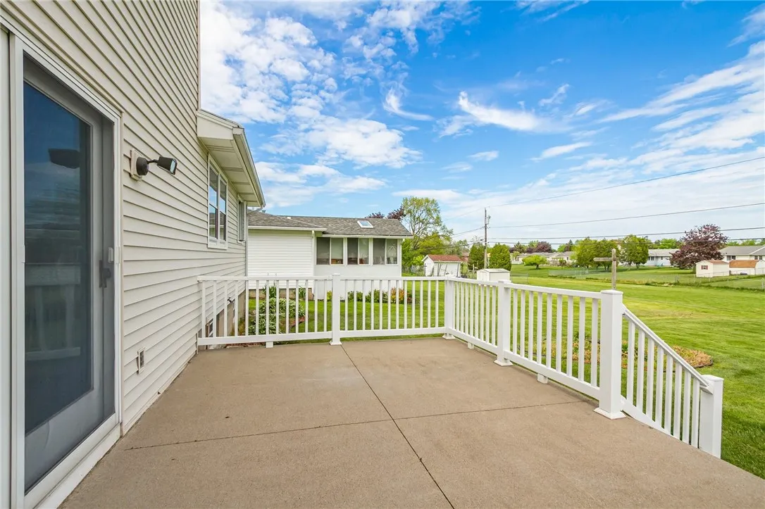 63 Shadywood Drive, Gates, New York 14606, Gates, New York 14606, 4 Bedrooms Bedrooms, 8 Rooms Rooms,2 BathroomsBathrooms,Residential,Closed,63 Shadywood Drive, Gates, New York 14606,R1608496