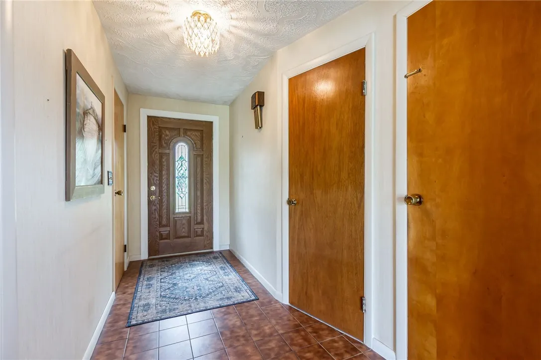 63 Shadywood Drive, Gates, New York 14606, Gates, New York 14606, 4 Bedrooms Bedrooms, 8 Rooms Rooms,2 BathroomsBathrooms,Residential,Closed,63 Shadywood Drive, Gates, New York 14606,R1608496