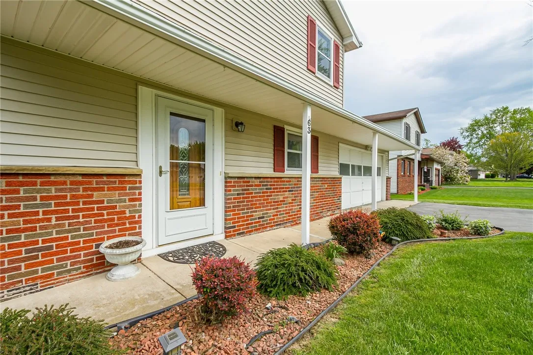 63 Shadywood Drive, Gates, New York 14606, Gates, New York 14606, 4 Bedrooms Bedrooms, 8 Rooms Rooms,2 BathroomsBathrooms,Residential,Closed,63 Shadywood Drive, Gates, New York 14606,R1608496