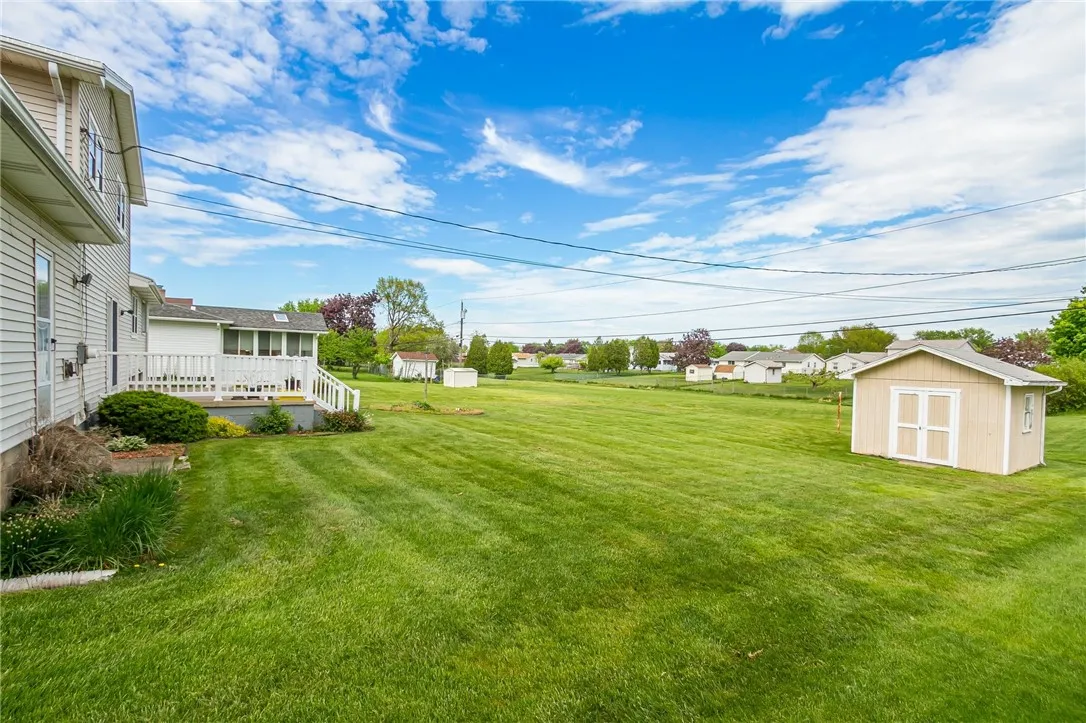63 Shadywood Drive, Gates, New York 14606, Gates, New York 14606, 4 Bedrooms Bedrooms, 8 Rooms Rooms,2 BathroomsBathrooms,Residential,Closed,63 Shadywood Drive, Gates, New York 14606,R1608496