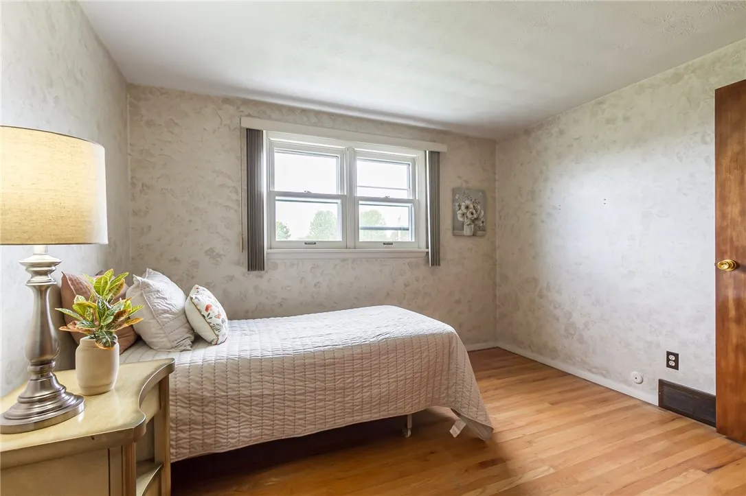 63 Shadywood Drive, Gates, New York 14606, Gates, New York 14606, 4 Bedrooms Bedrooms, 8 Rooms Rooms,2 BathroomsBathrooms,Residential,Closed,63 Shadywood Drive, Gates, New York 14606,R1608496