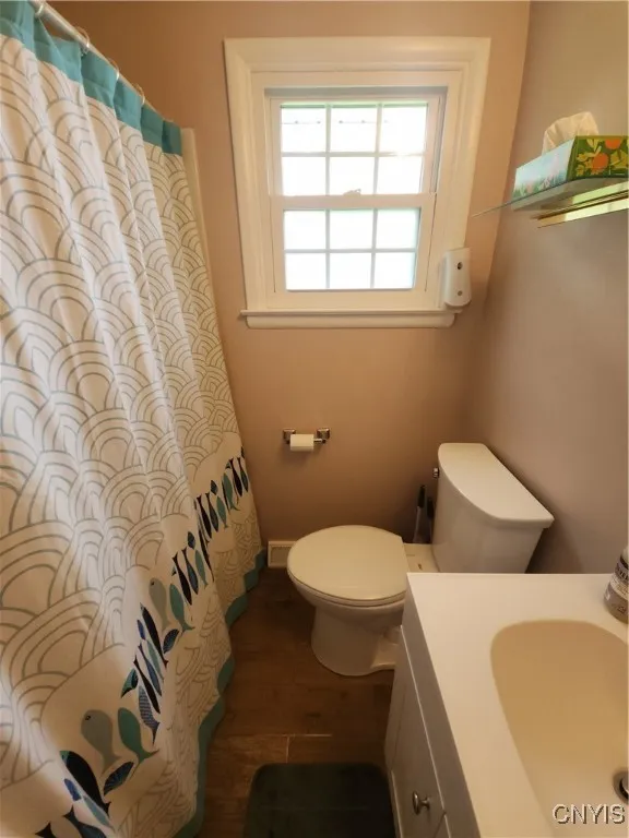 149 Robbins Lane, Dewitt, New York 13214, De Witt, New York 13214, 3 Bedrooms Bedrooms, 8 Rooms Rooms,2 BathroomsBathrooms,Residential,Closed,149 Robbins Lane, Dewitt, New York 13214,S1608876