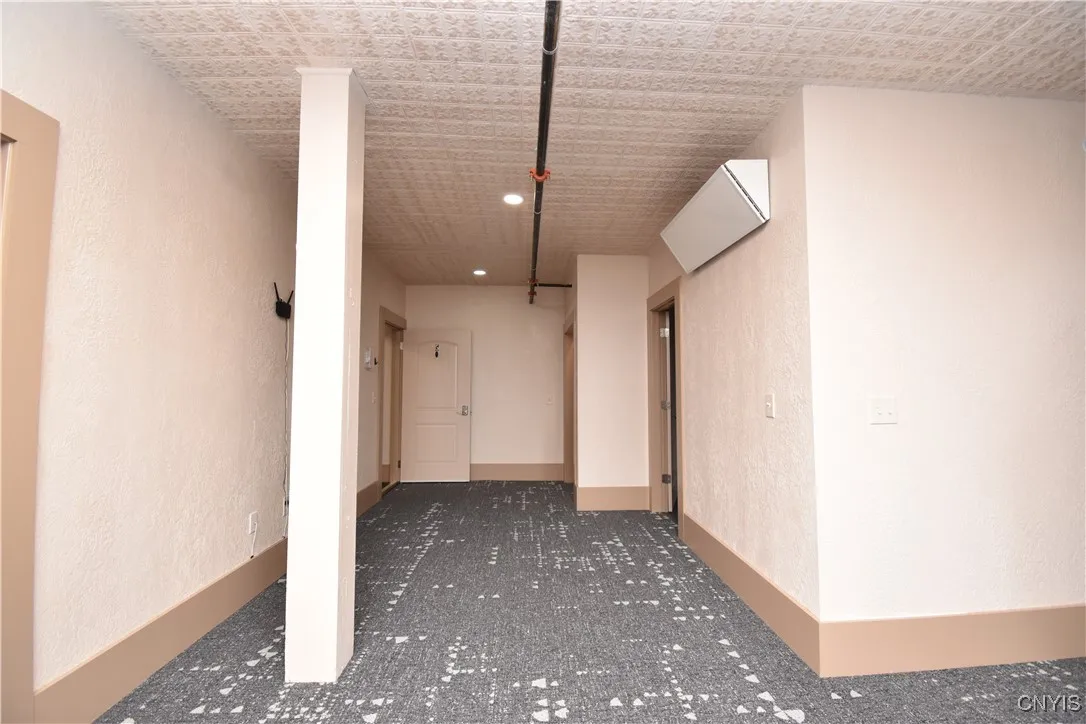 152 Court 5, Watertown-city, New York 13601, Watertown City, New York 13601, 1 Bedroom Bedrooms, 4 Rooms Rooms,1 BathroomBathrooms,Residential Lease,For Rent,152 Court 5, Watertown-city, New York 13601,S1609891