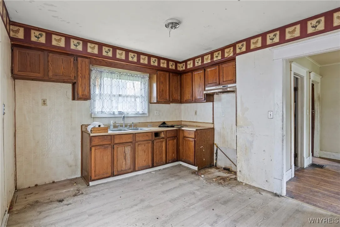 22 Bruce Street, Buffalo, New York 14214, Buffalo, New York 14214, 3 Bedrooms Bedrooms, 6 Rooms Rooms,1 BathroomBathrooms,Residential,Closed,22 Bruce Street, Buffalo, New York 14214,B1609822