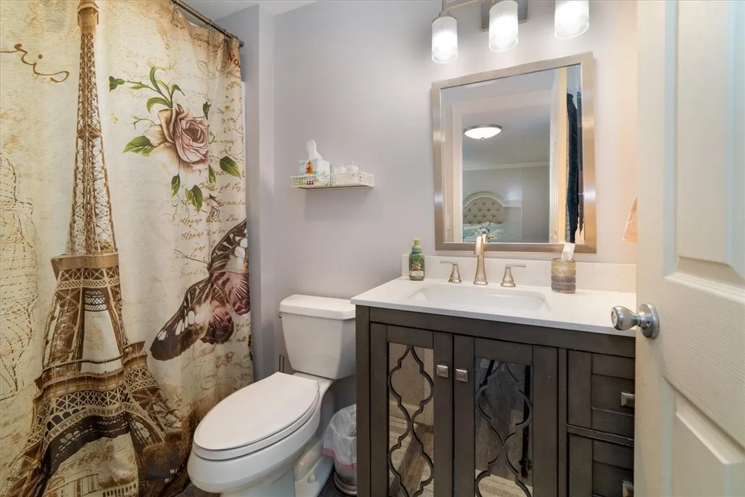 39 Sahara Dr, Gates, New York 14624, Gates, New York 14624, 4 Bedrooms Bedrooms, 7 Rooms Rooms,2 BathroomsBathrooms,Residential,Closed,39 Sahara Dr, Gates, New York 14624,R1609773