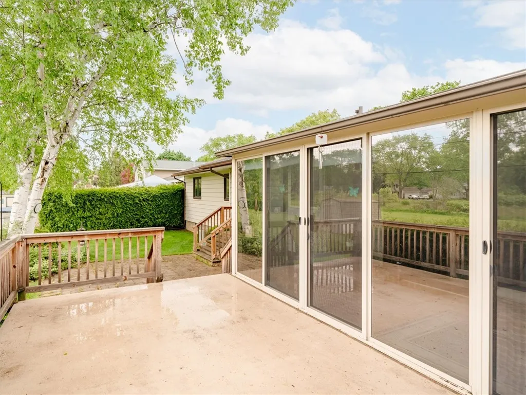 39 Sahara Dr, Gates, New York 14624, Gates, New York 14624, 4 Bedrooms Bedrooms, 7 Rooms Rooms,2 BathroomsBathrooms,Residential,Closed,39 Sahara Dr, Gates, New York 14624,R1609773